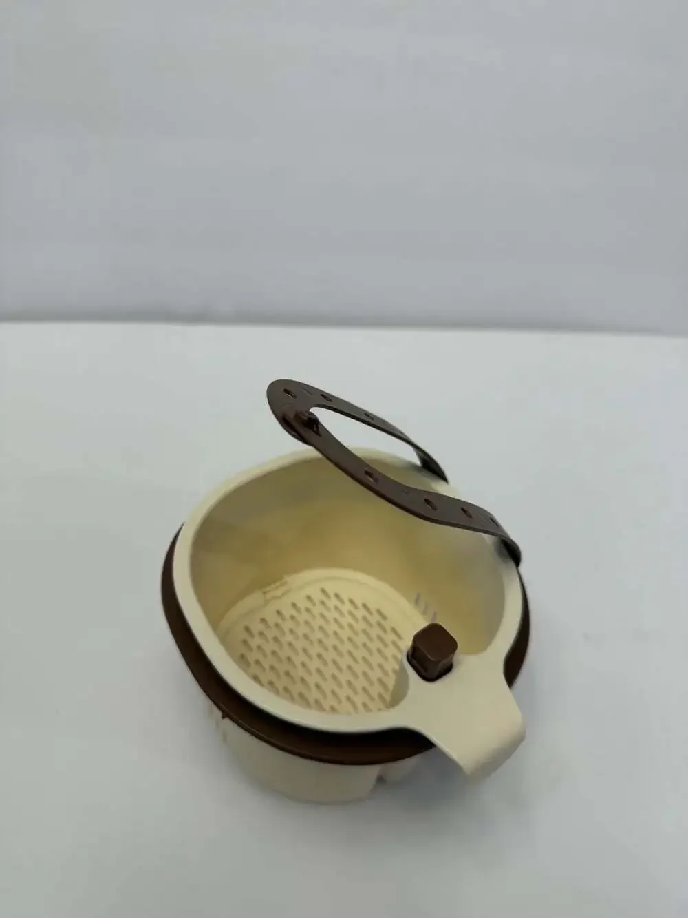 Hanging Sink Drain Basket for Kitchen, Multifunctional With Press-to-Dump Bottom